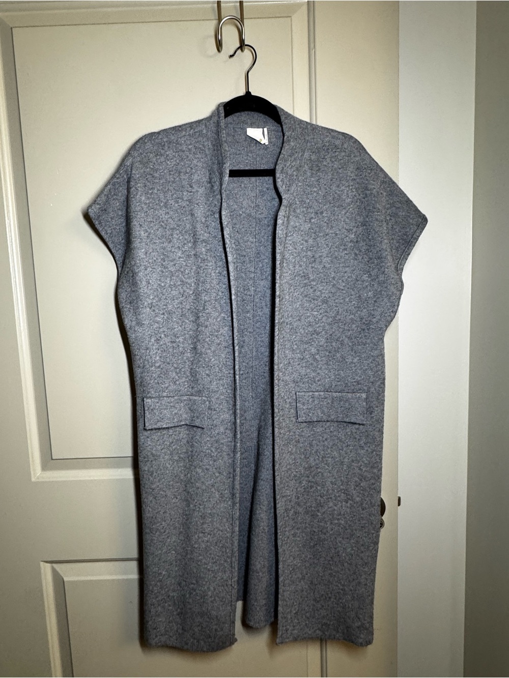 Open-Front Gray Short-Sleeve Sweater Vest